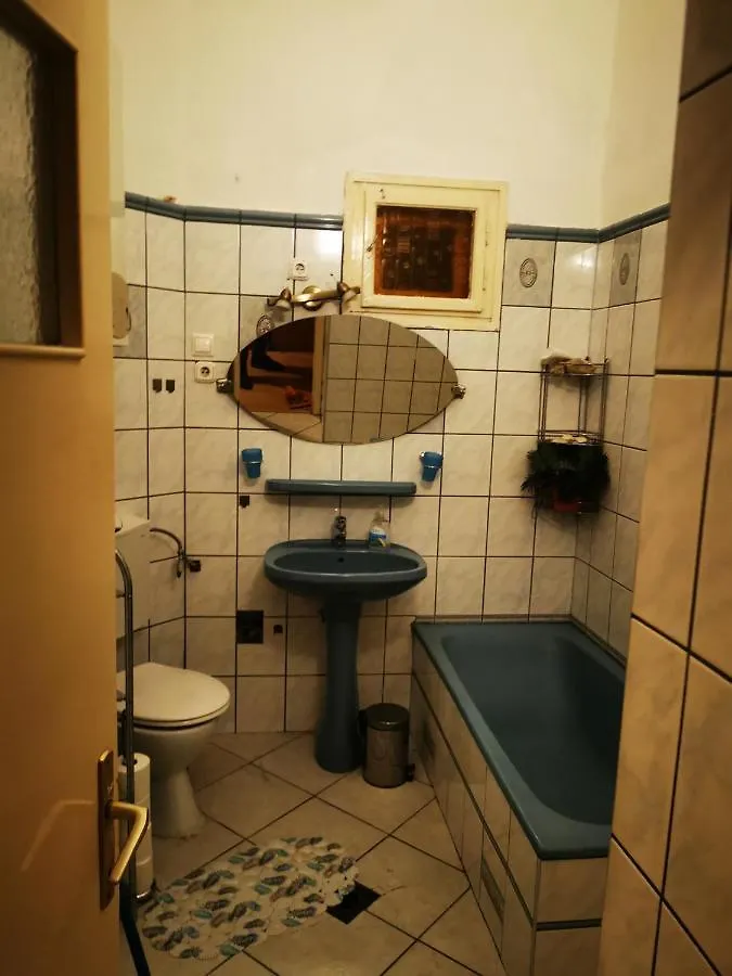 Dob Apartment Home In The Party District Budapest